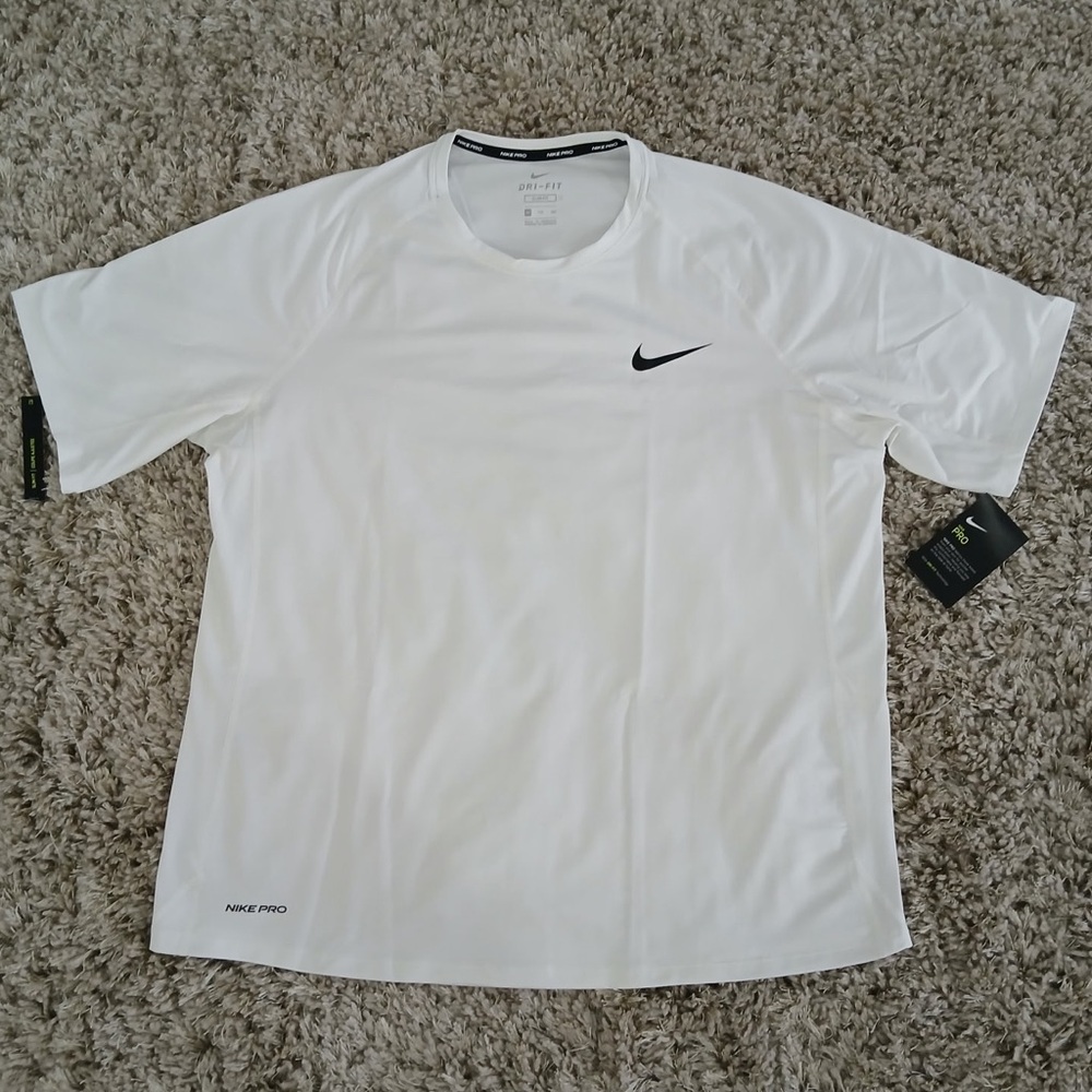 Nike Men's White Short Sleeve Tee